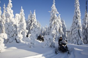 Snowmobiltour Finnland