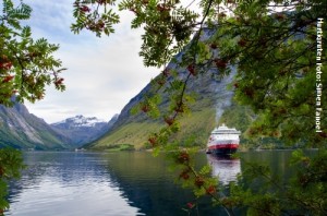 Hurtigruten_Hjorundfjord