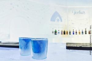 Schneehotel Rovaniemi Eisbar