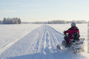 Schneemobil Safari in Lappland