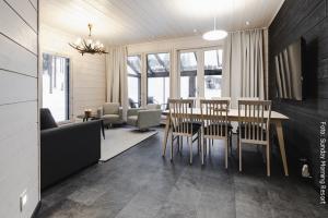 Pyhae Parkside Apartment