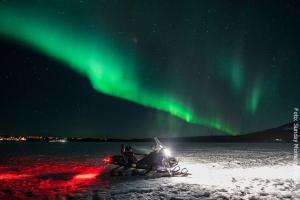 Polarlicht Schneemobil Safari
