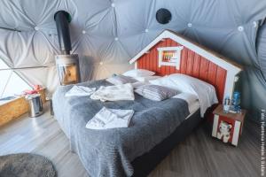Hotel Jeris - Doppelbett im luxuriösen Nordlicht-Zelt