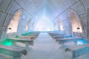 Schneehotel und Glasiglus Finnland - Eiskapelle