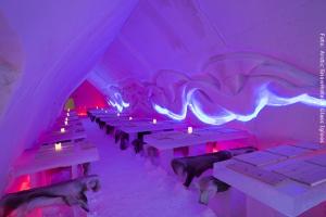 Schneehotel und Glasiglus Finnland - Eisrestaurant