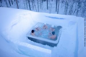 Schneehotel und Glasiglus Finnland - Whirlpool