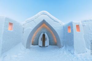 Schneehotel und Glasiglus Finnland