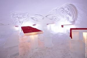 Eis Restaurant im Winterdorf Torassieppi